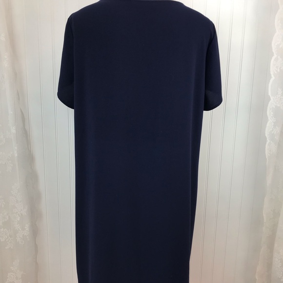 Shein Curve Plus Size 4X Dark Navy Crepe Sheath Dress, V-Neck & Short Sleeves - Picture 5 of 11